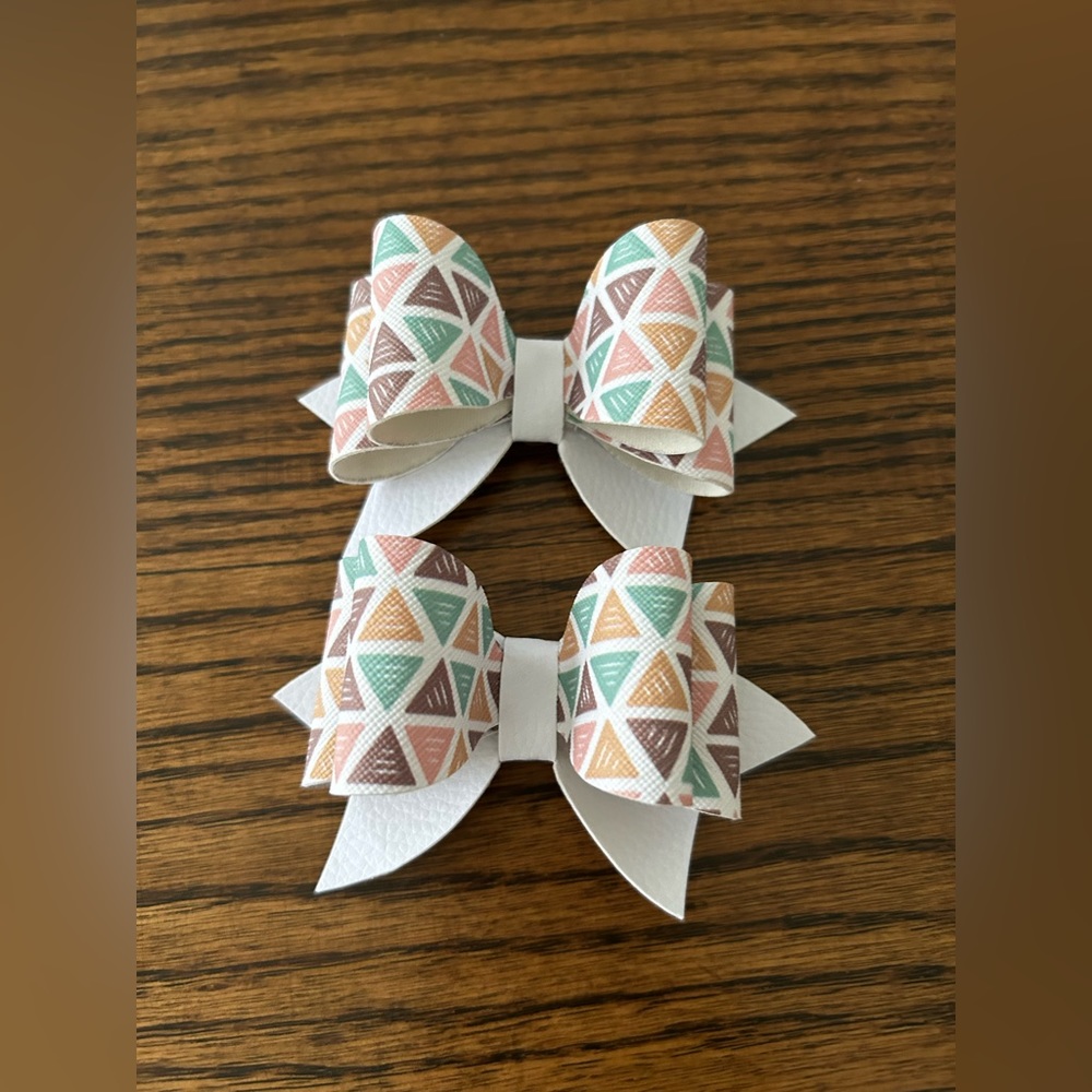 SOLD•Shoe Clips